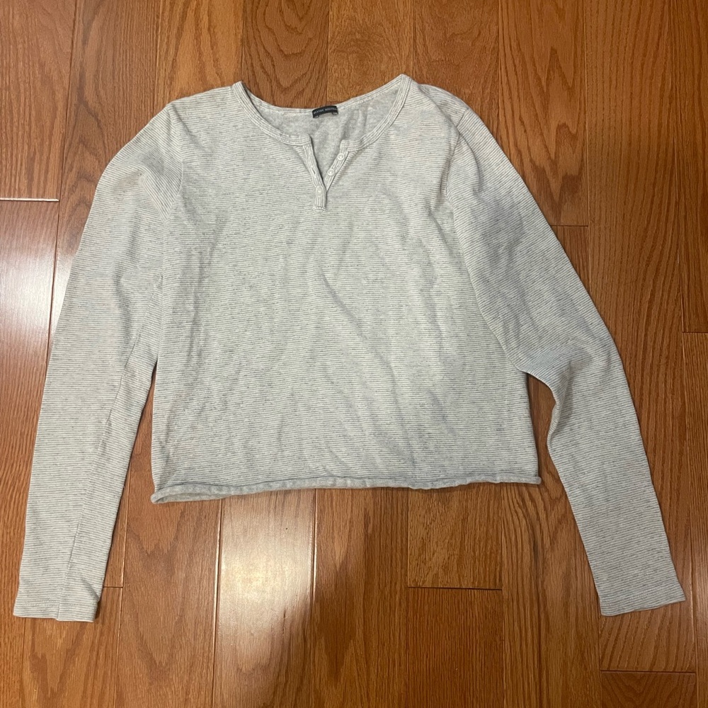 Brandy Melville Light Gray Long Sleeve Tee